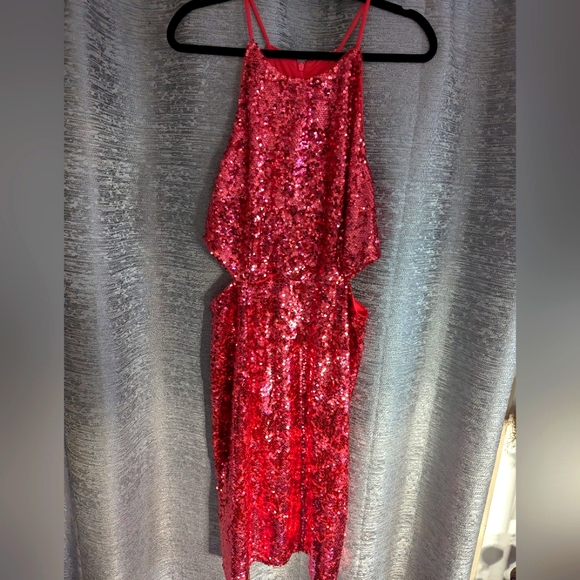 Sequin Cutout Cocktail Dress (Donna Morgan for Maggy) - Picture 5 of 8